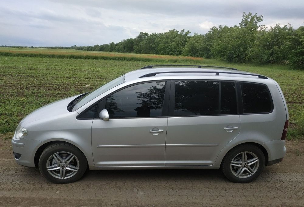 Продам Touran 2007