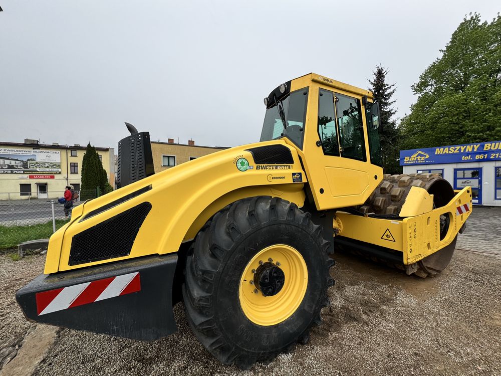 Walec Bomag BW 213 PDH-4i rok 2014 z kolcam, bez AdBlue Hamm/Dynapac.