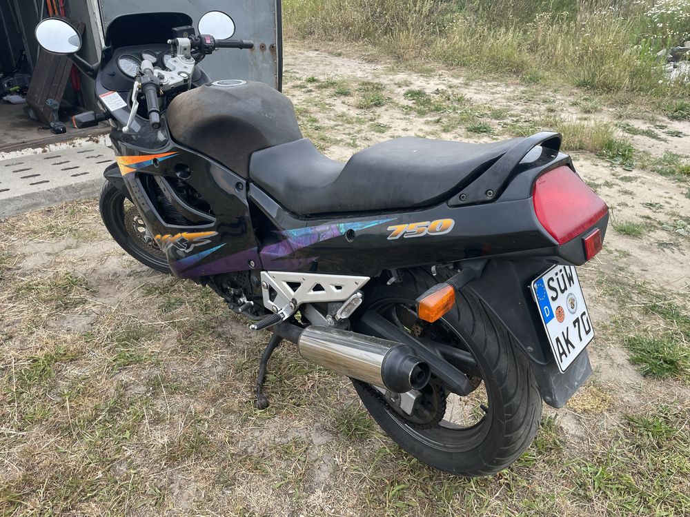 Suzuki GSX 750F z niemiec