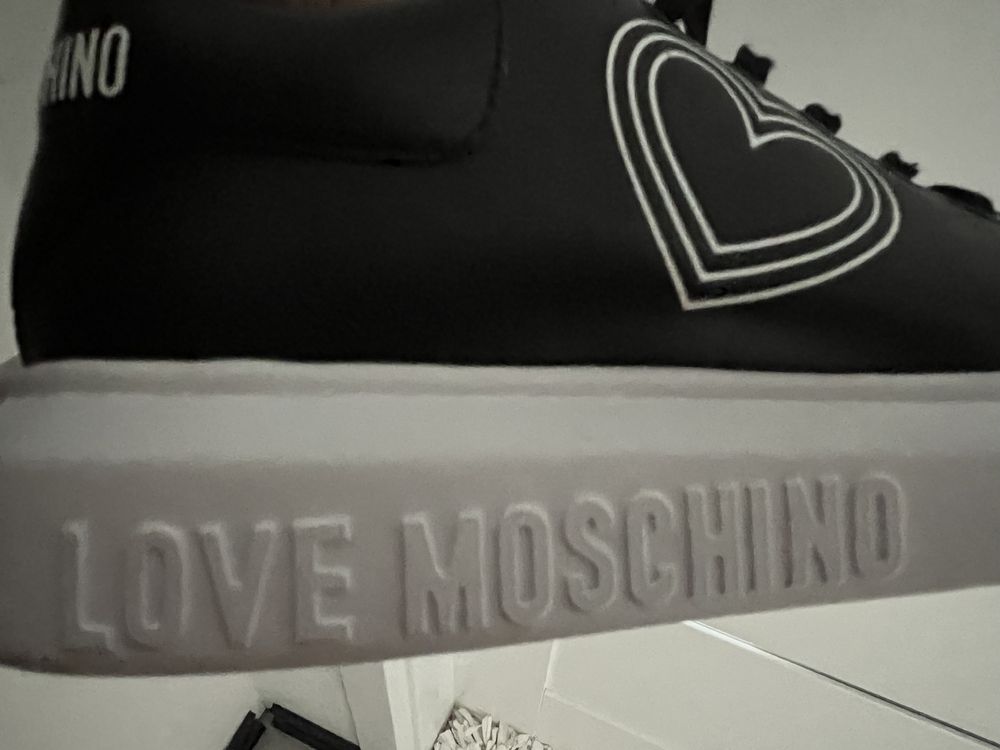 Sneakersy Love Moschino nowe 40