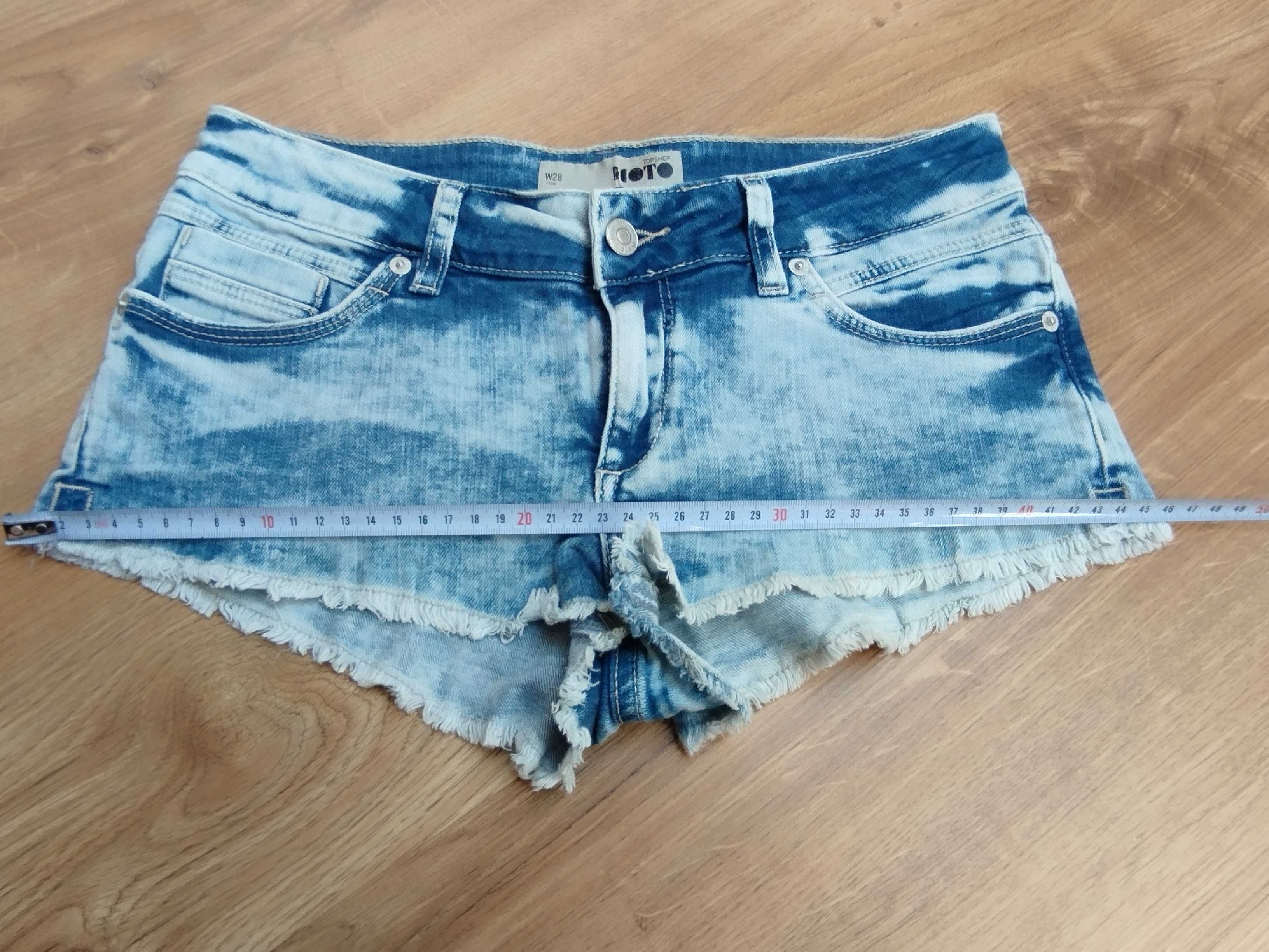 marmurkowe szorty jeansowe postrzępione M S przecierane vintage elasty