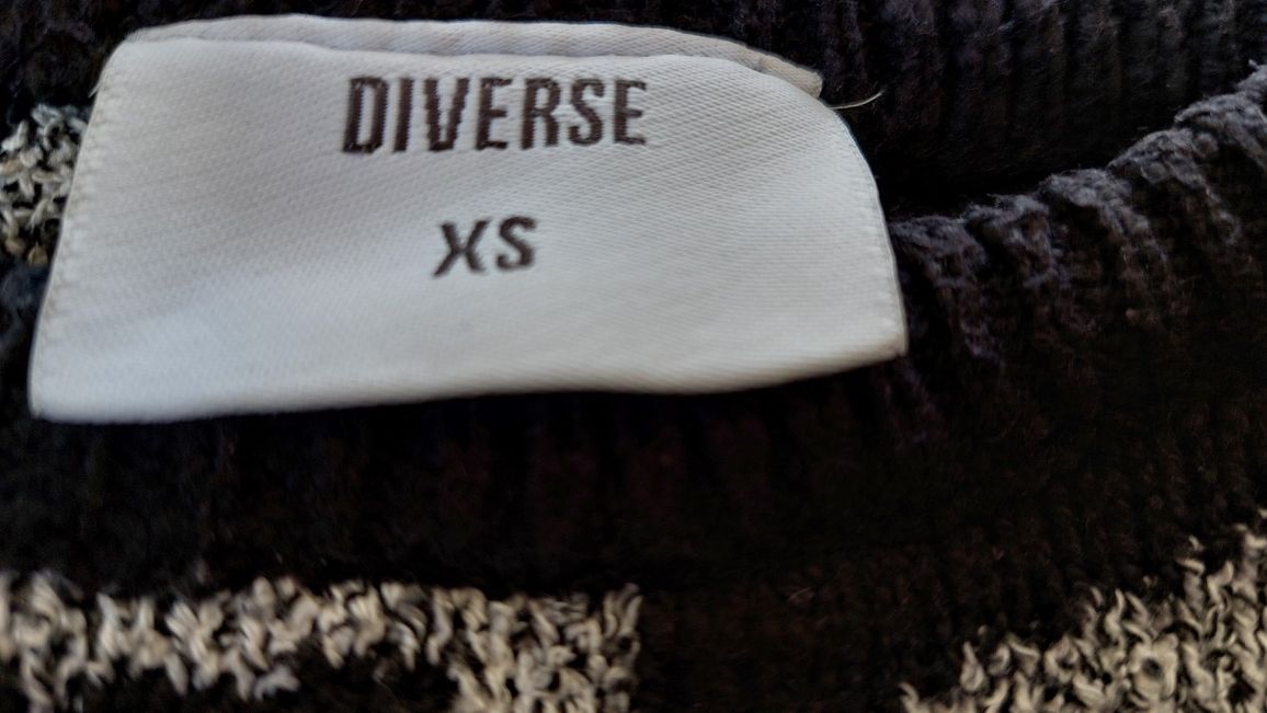 Sweter Diverse r.34