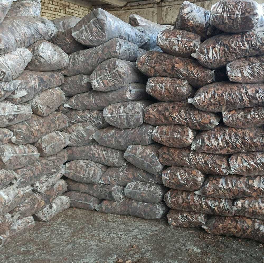 Кора декоративна соснова для декорування клумб фракція 7-15см 50 л
