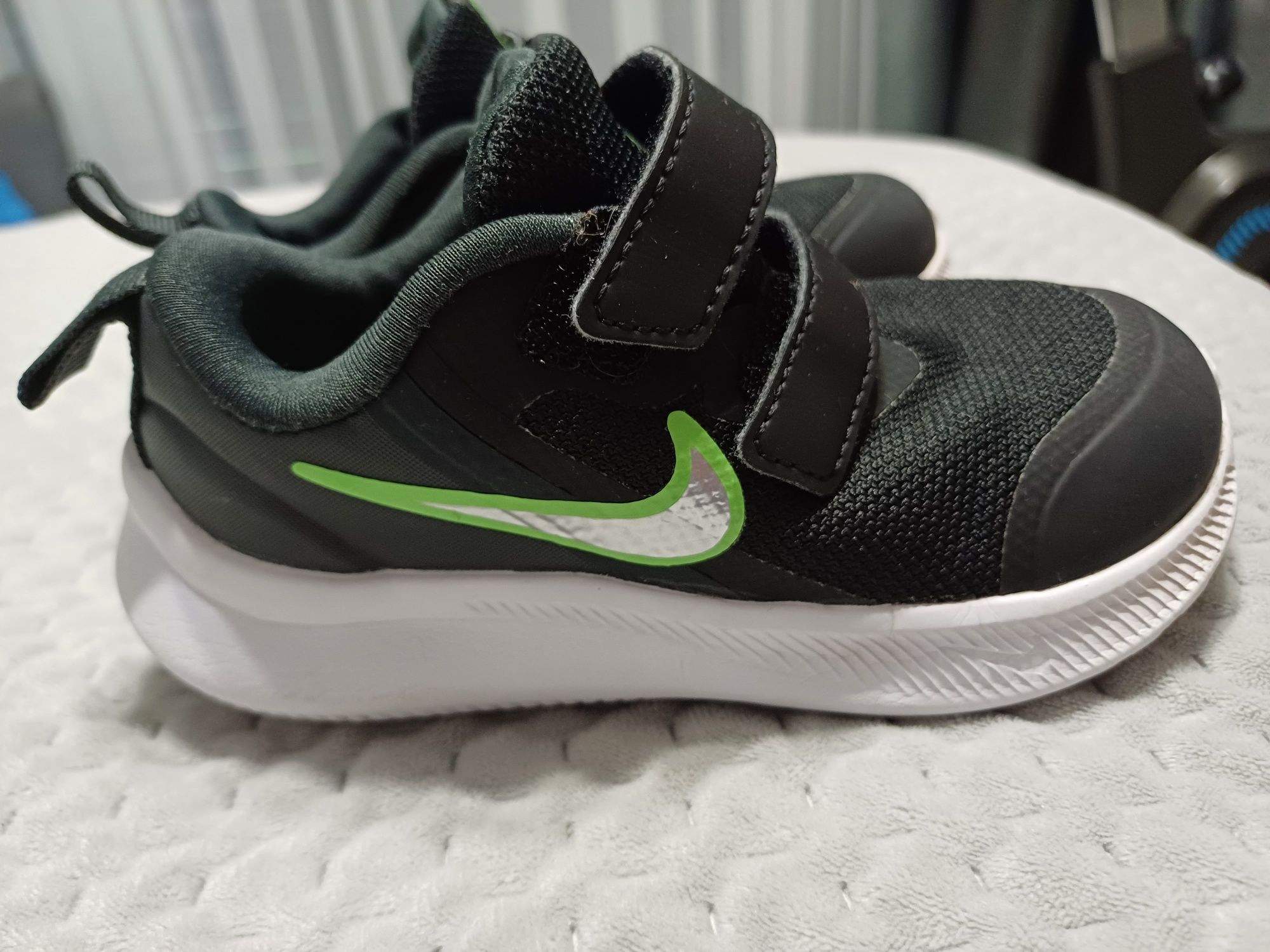 Buty sportowe Nike Star Runner czarne rozmiar 25, gwarancja