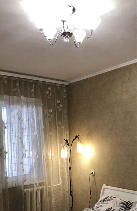 Продается люстра