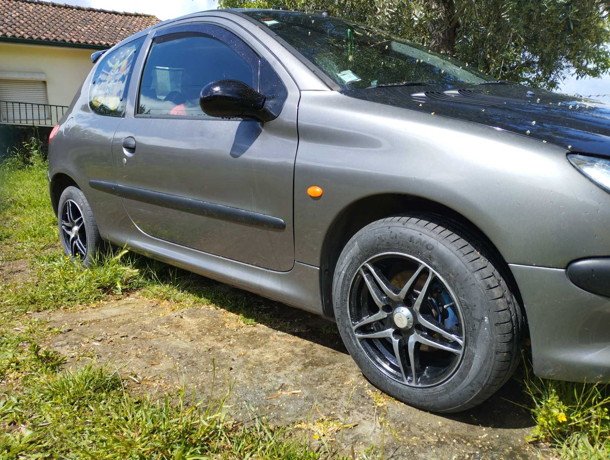 Vendo 206 econômico