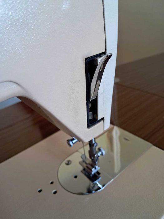 Maszyna do szycia Łucznik Predom 413