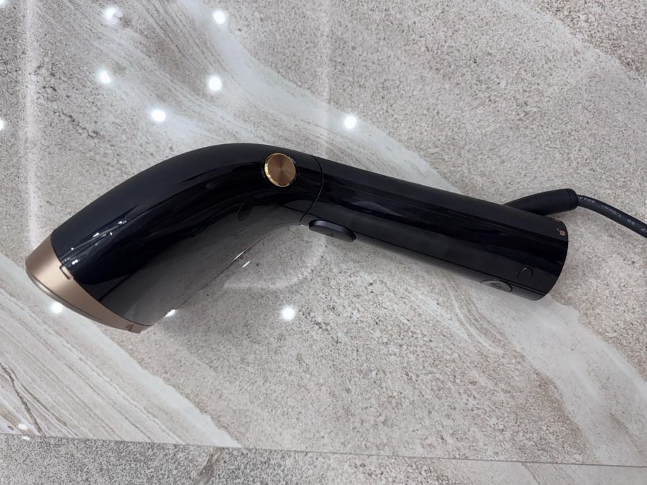 Вертикальний відпарювач ручний Philips STH7060/80