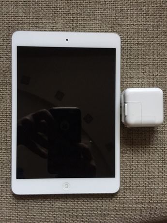 Apple iPad mini 16Gb Wi-Fi A1432 планшет айпад мини
