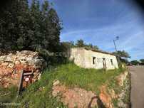 Terreno com ruína em Alte, Loulé
