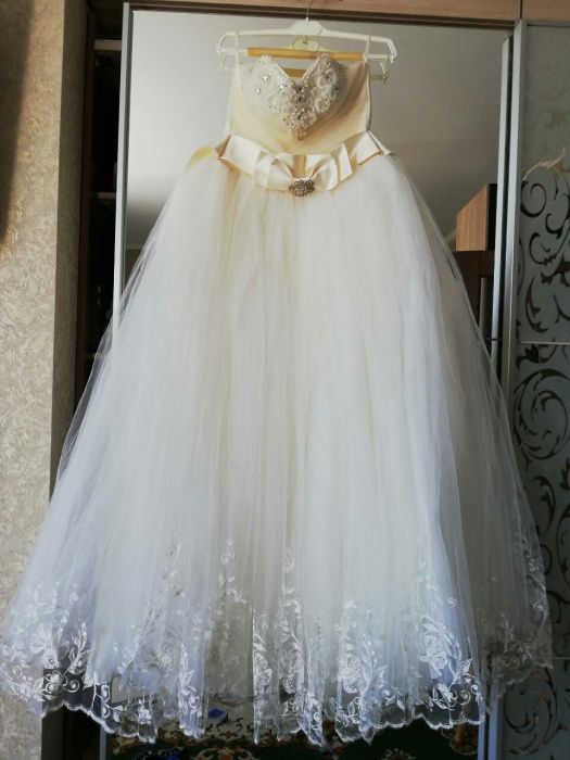 Срочно продам Свадебное платье, свадьба