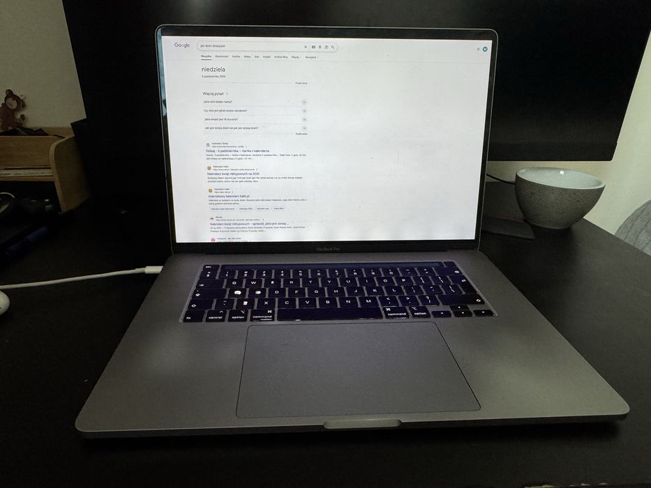 Macbook Pro 16” 2019 i7, 32gb ramu, SSD 512gb, A2142