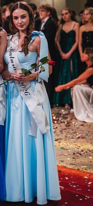 Випускна сукня, в ідеальному стані