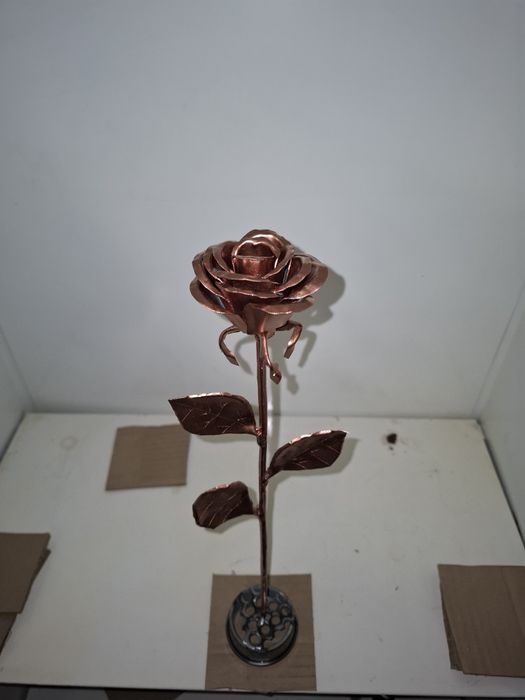 Róża stalowa ręcznie wykona (wieczna róża)na