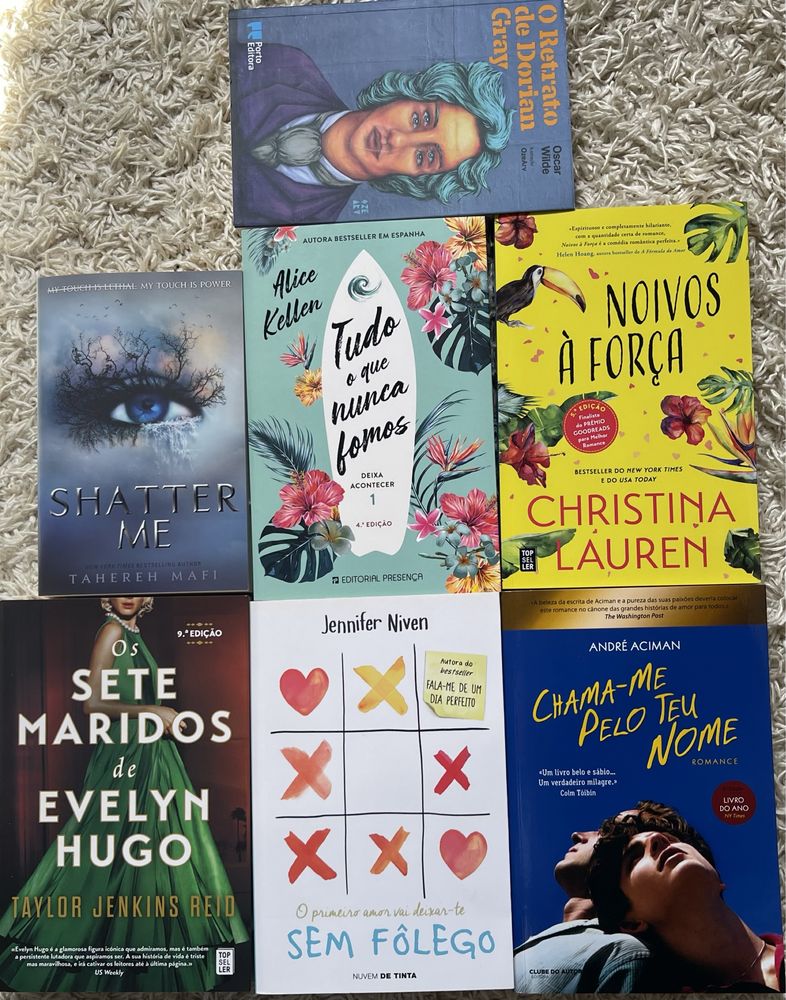 Livros - Booktok Português Inglês