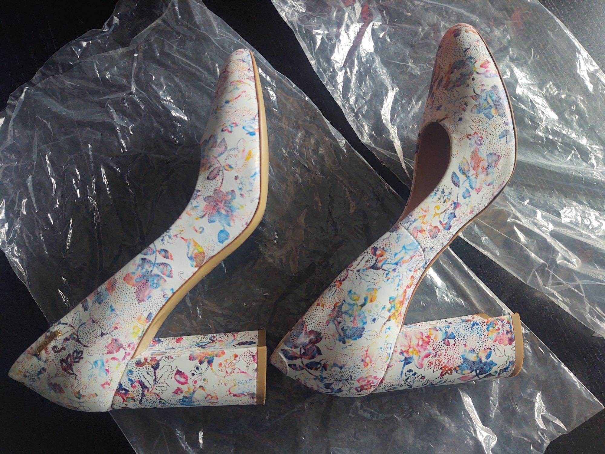 Buty na obcasie BEST BUT roz 39