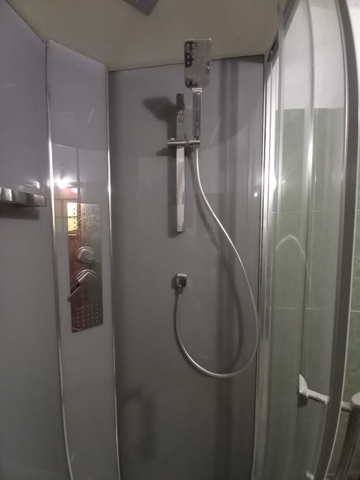 Kabina prysznicowa w super stanie