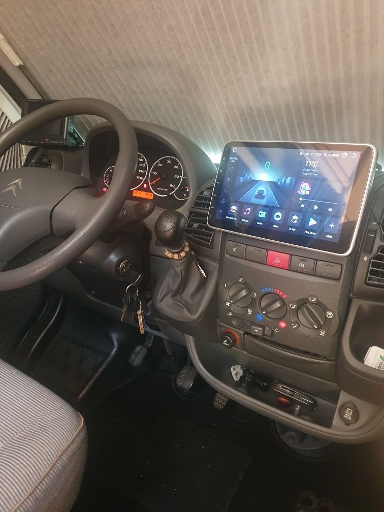 Autocaravana BURSTNER muito estimada