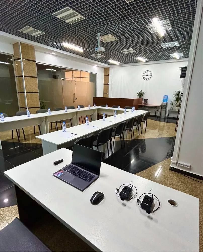 РОЗПРОДАЖ МЕБЛІВ,стільці,крісла керівника,столи,тумби,стільці кухня