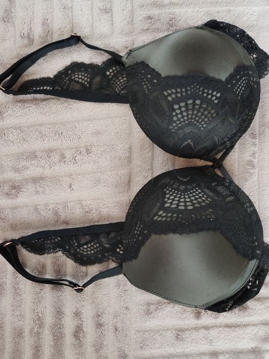 Бюстгальтер пуш-ап Secret Possessions 32B в идеальном состоянии