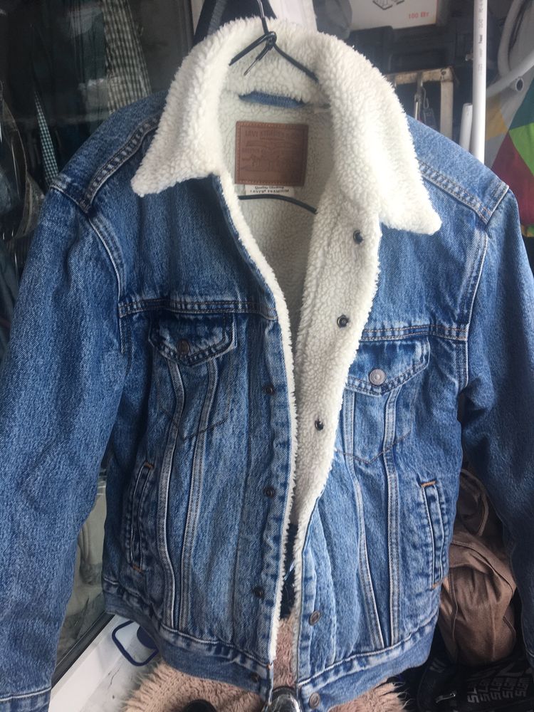 Levis шерпа нова