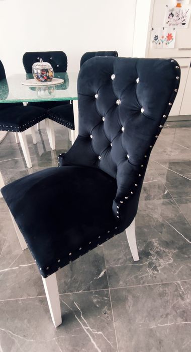 Stół z krzesłami ( komplet)