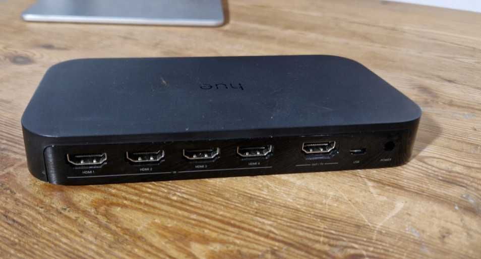 PHILIPS Hue Play HDMI Sync Box Inteligentne Oświetlenie LED TV4K(2607)