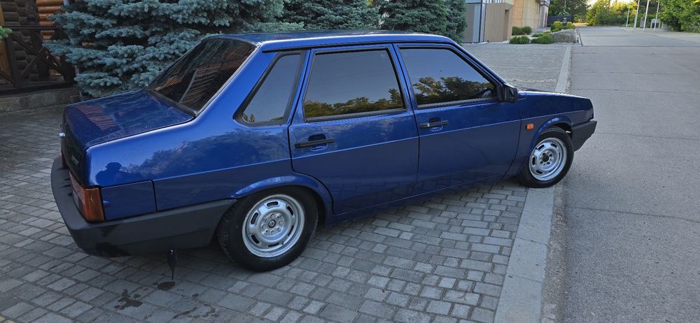 Продам ваз 21099 /тонировка/музыка/занижение -90/