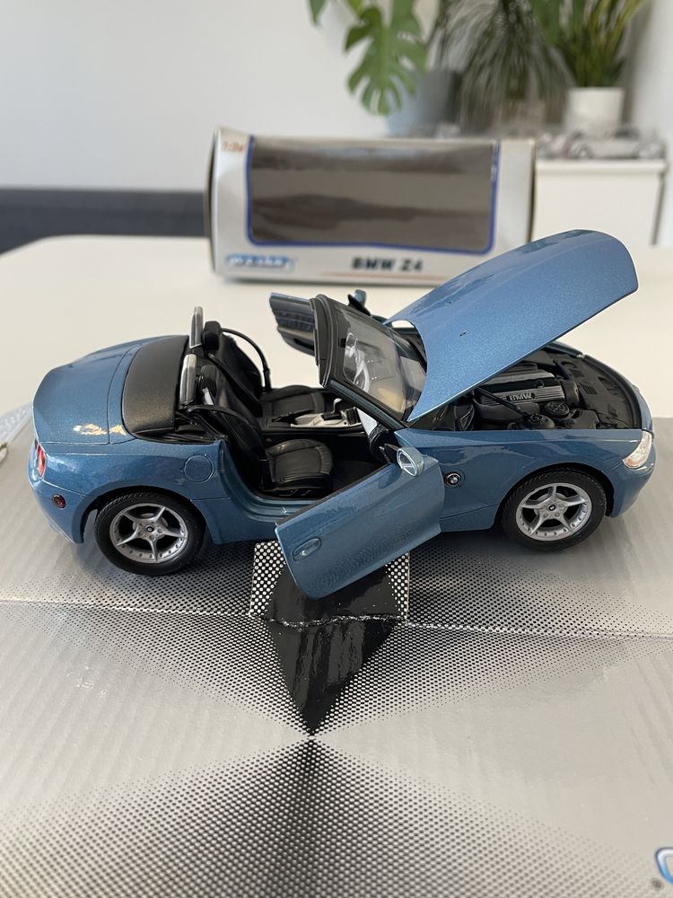 Model BMW Z4 3.0i 1/24 Welly jak Bburago Maisto 1:24