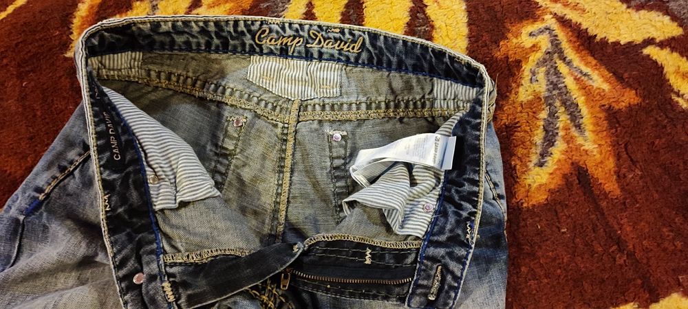 Джинсы Camp David , Levis