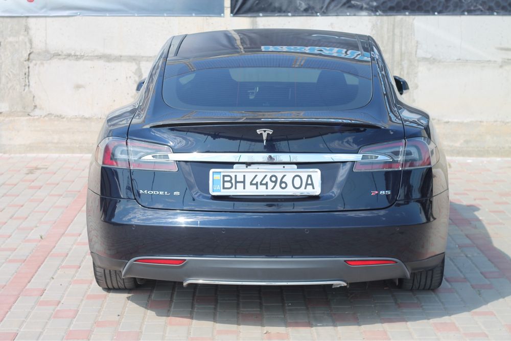 Tesla S Перфоманс P85