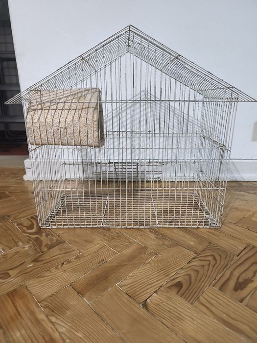 Vendo gaiola para pássaro doméstico + acessórios + papa para filhotes