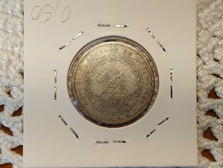 Moçambique - moeda de 5 meticais de 1980