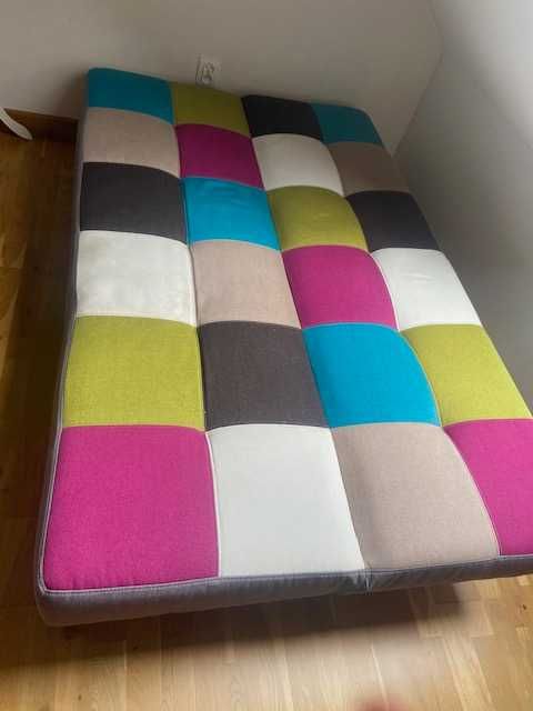Rozkładana sofa z funkcją spania