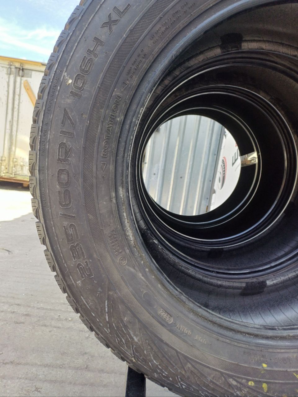 Зима 235/60/R17 8.1 мм 4шт Nokian WR SUV 3 Колеса Шини Склад