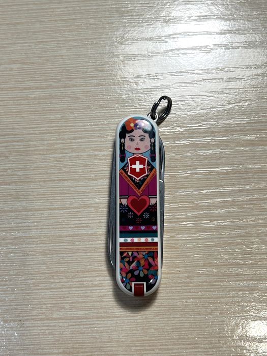 Складний ніж швейцарській Victorinox