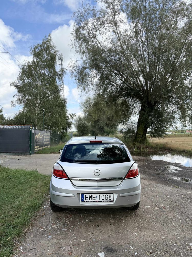 Opel Astra H 1.6 LPG, super stan, bez rdzy, bdz wyciekow,sprawna klima
