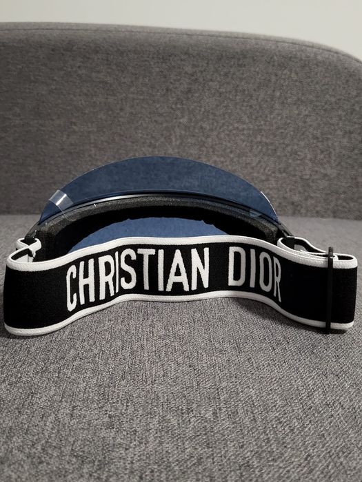 Nowy daszek przeciwsłoneczny Dior Diorclub1
