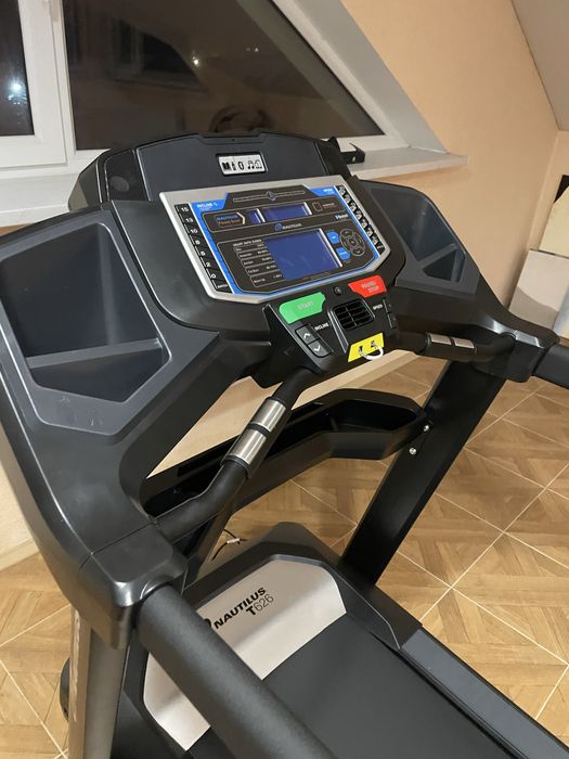 Бігова доріжка Nautilis T626