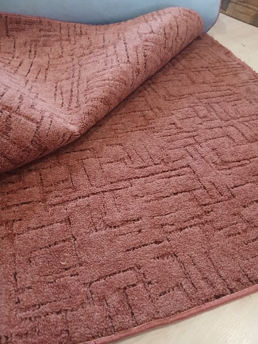 Напольное покрытие б/ у в прекрасном состоянии,Срочно