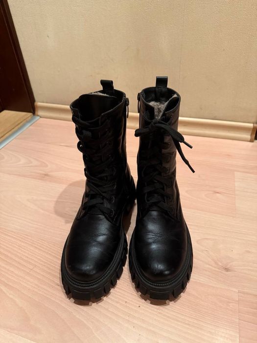 Зимові жіночі черевики з хутром