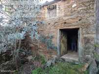 Casa em Xisto em aldeia típica - Mendares