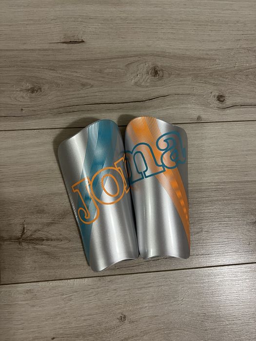 Футбольні щитки Joma