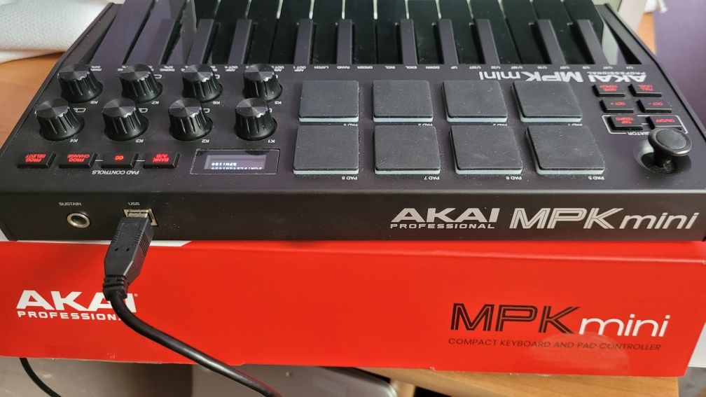 Akai MPK mini MK3 klawiatura sterująca