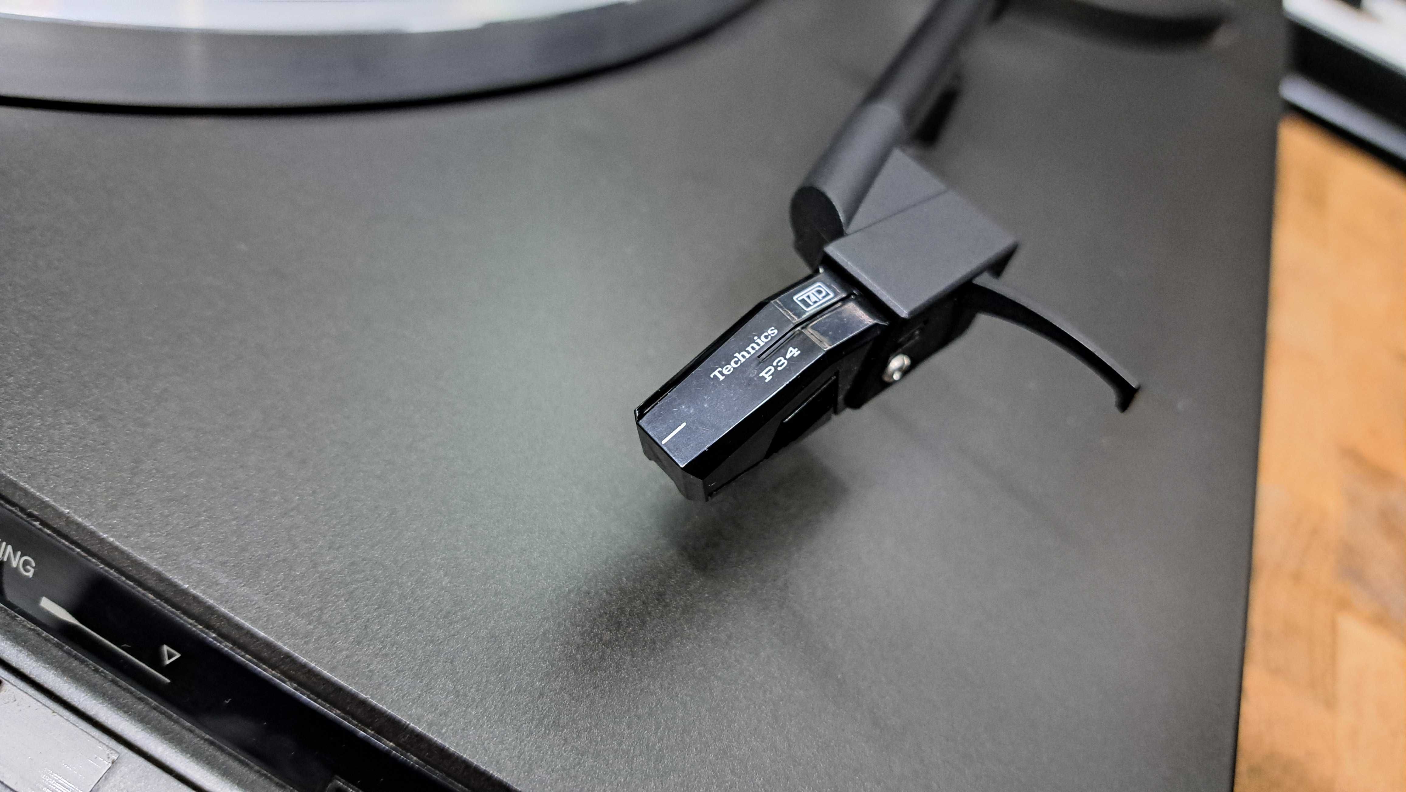 Gramofon Technics SL-BD20D