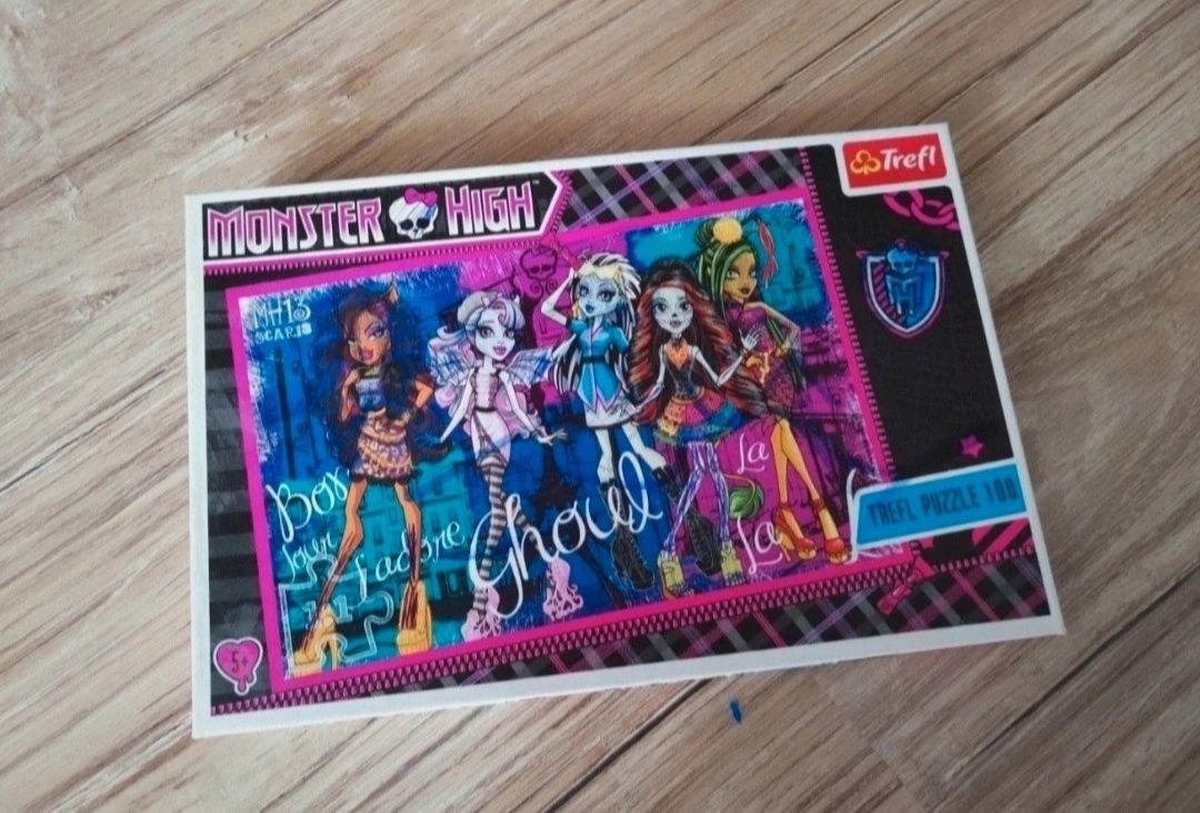 Zestaw Monster High lalka maskotka puzzle