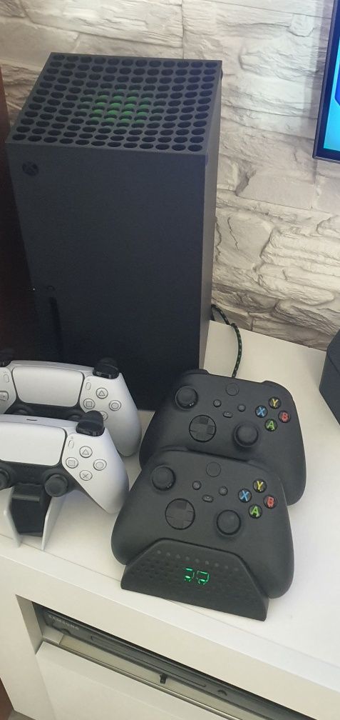 Konsola Xbox Series X 3Tb + 2 Pady IDEALNY STAN Gwarancja