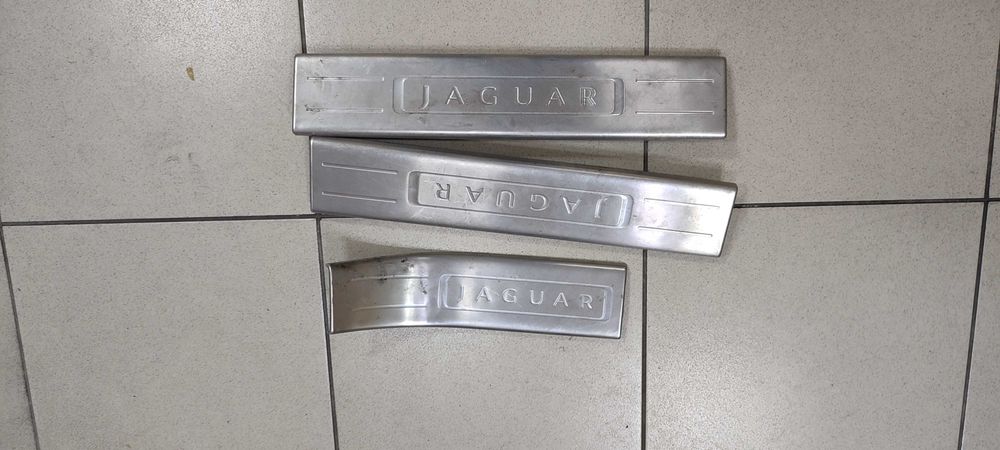 деталі на автомобіль Jaguar