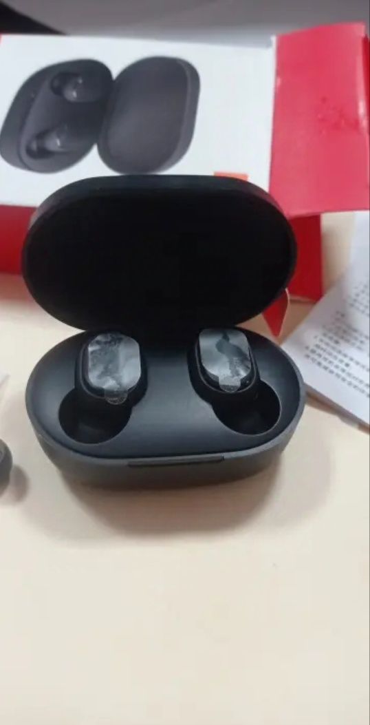 Продам новые наушники Redmi AirDots 2 ,