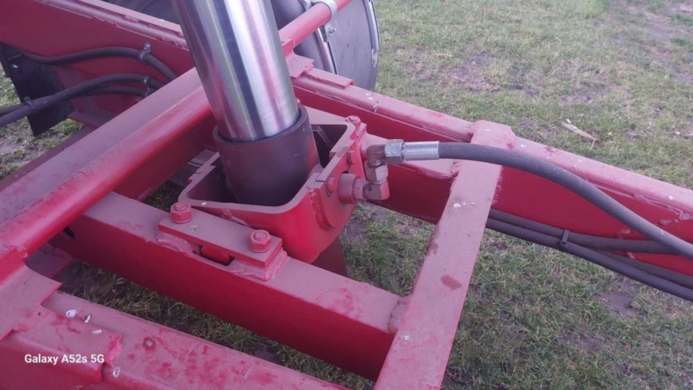 Przyczepa jednoosiowa wywrotka